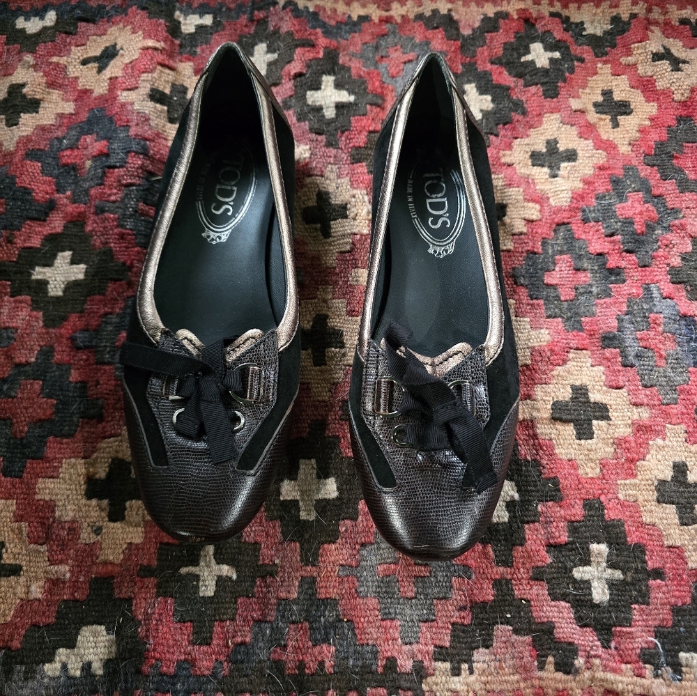 Tod's Black Flats Lace Up Drivers